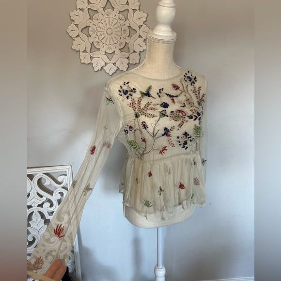 ZARA Sheer blouse with embroidered & beaded designs in a size Small! - Picture 5 of 10
